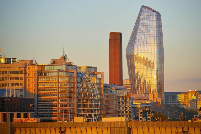 london, skyline, england, heaven, architecture, city, building, uk, cityscape, in the morning, dusk, facade, perspective, office, business. B2B social selling costs compared across London, Manchester and Edinburgh