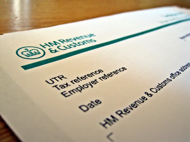 Part of a HMRC Self Assessment tax return. Social selling income tax: structures and records